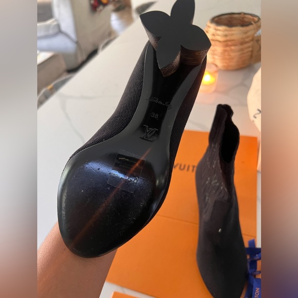 Louis Vuitton Silhouette Ankle Boot open to all reasonable offers - Picture 14 of 16